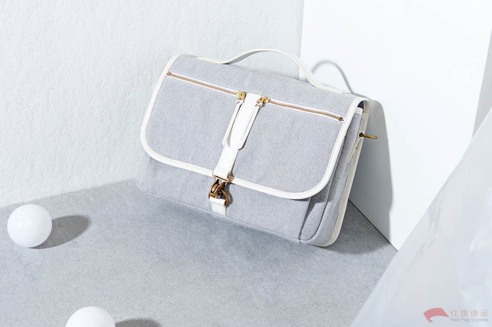 16397959834758.jpg 摄图网_500990327_包包女士男士手提包钱包斜挎包背包(企业商用)_副本.jpg