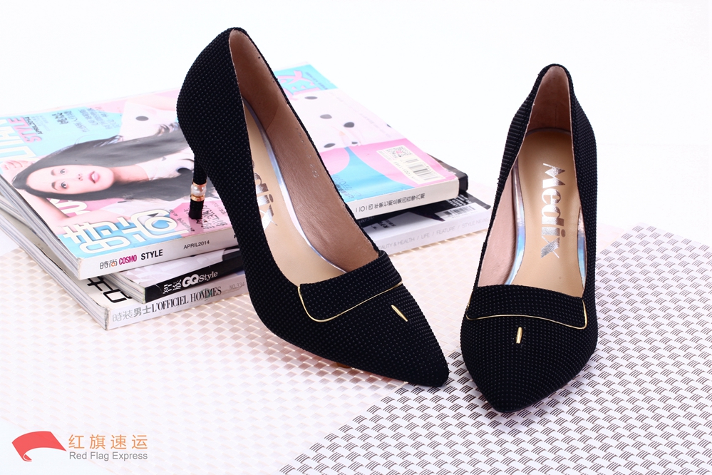 16494728845301.jpg 摄图网_500766859_高跟鞋(企业商用)_副本.jpg